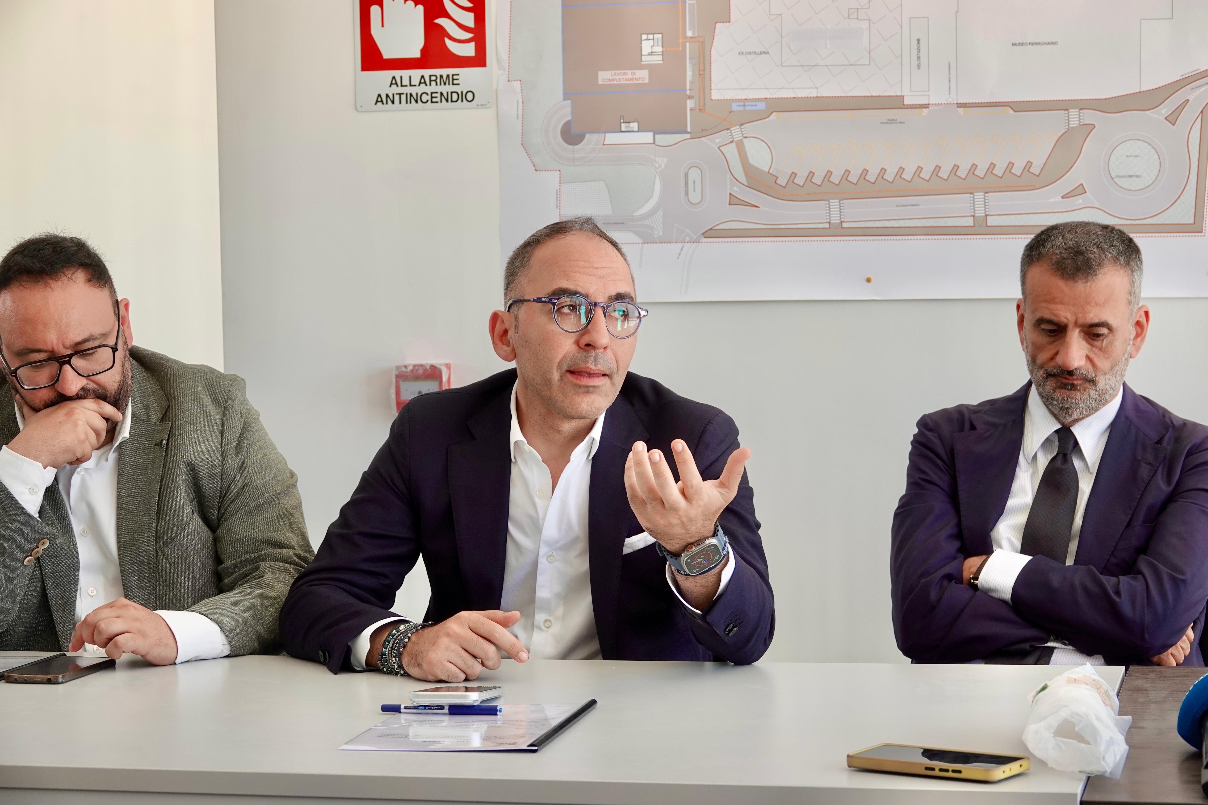 Galleria Mobilità, Decaro e Piemontese a Lecce per il sopralluogo al nuovo ingresso della stazione ferroviaria - Diapositiva 13 di 13