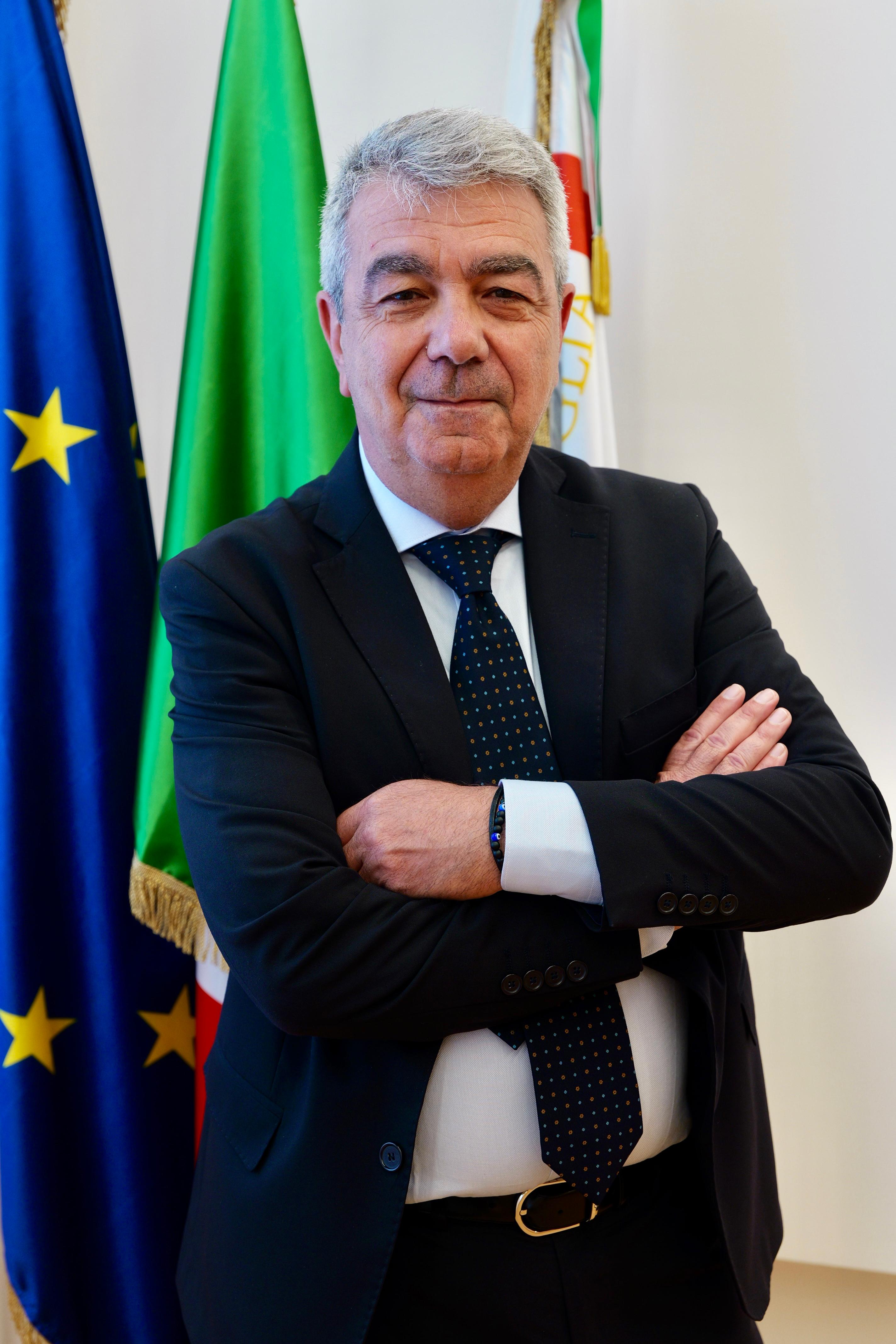 Galleria Sanità, Decaro incontra i nuovi direttori generali: “Il primo compito è prendersi cura dei pazienti” - Diapositiva 7 di 12